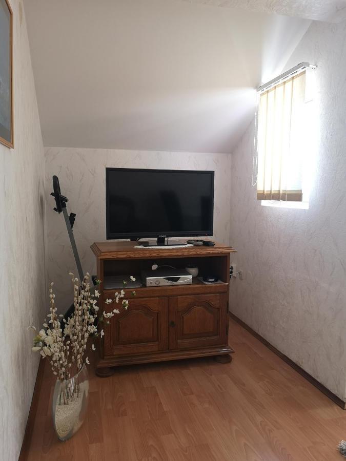 Apartments & Rooms Anita Хвар Екстериор снимка