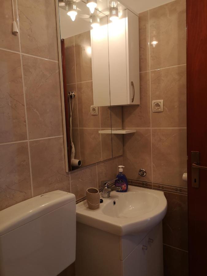 Apartments & Rooms Anita Хвар Екстериор снимка