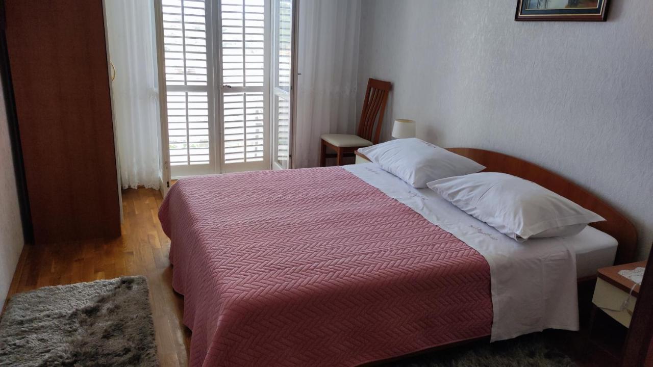 Apartments & Rooms Anita Хвар Екстериор снимка