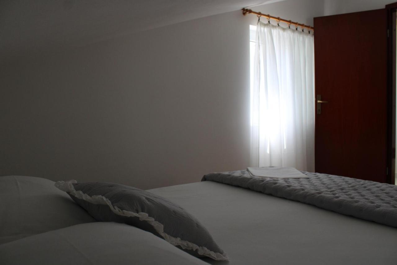 Apartments & Rooms Anita Хвар Екстериор снимка